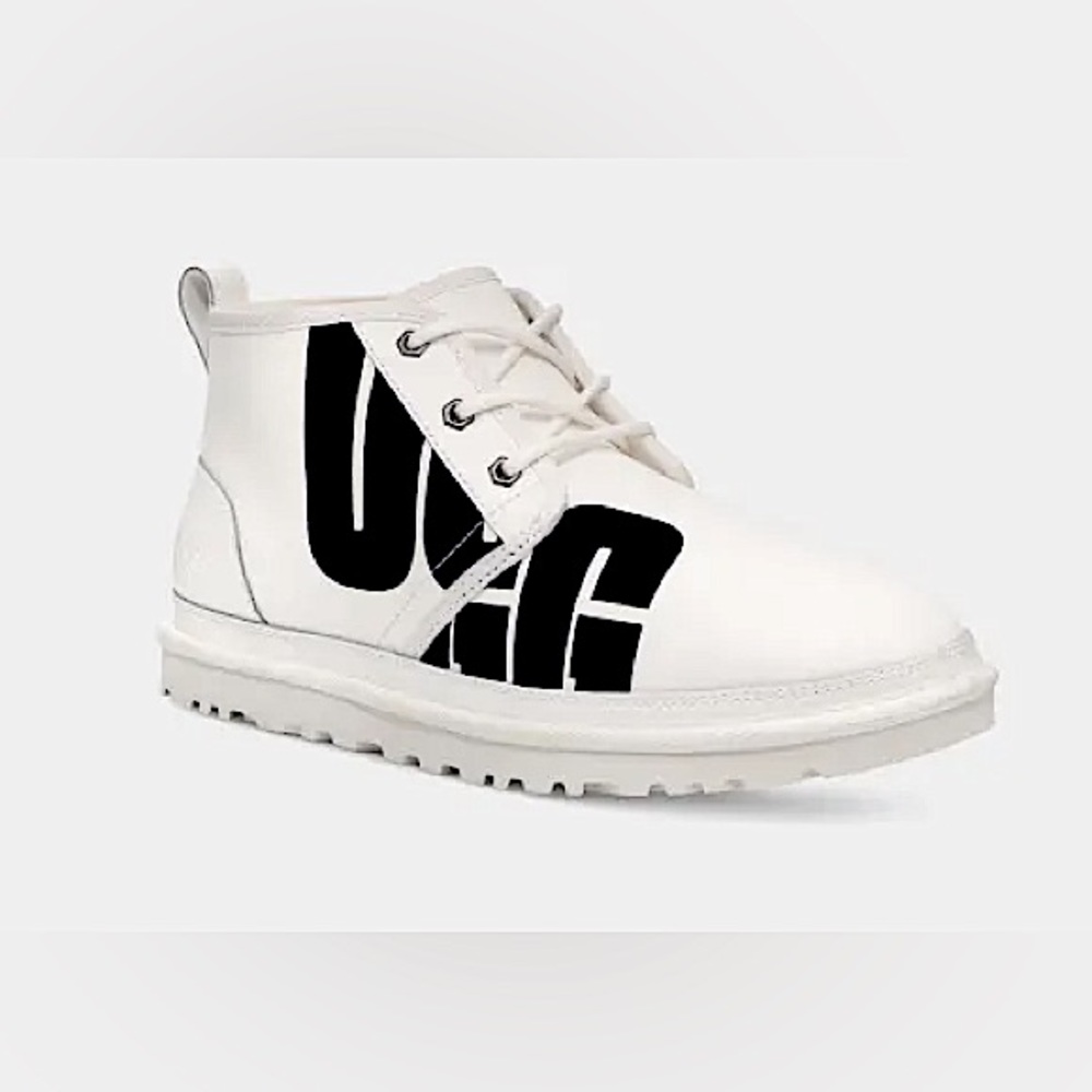 UGG Men’s Neumel Chopd Shearling Leather Boots Size 11 color Pebbled white.